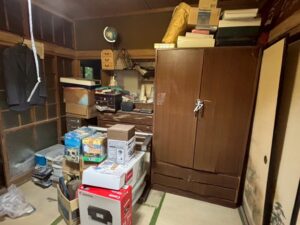 片付け前の実家の様子